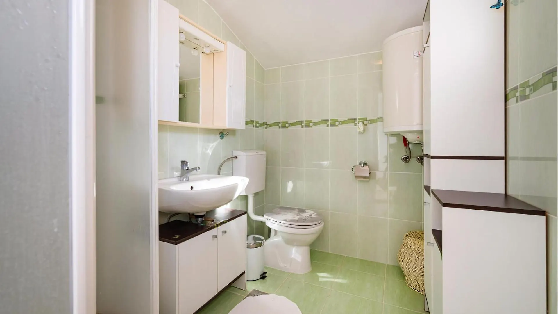 Nice Home In Rovanjska With House Sea View Holiday home