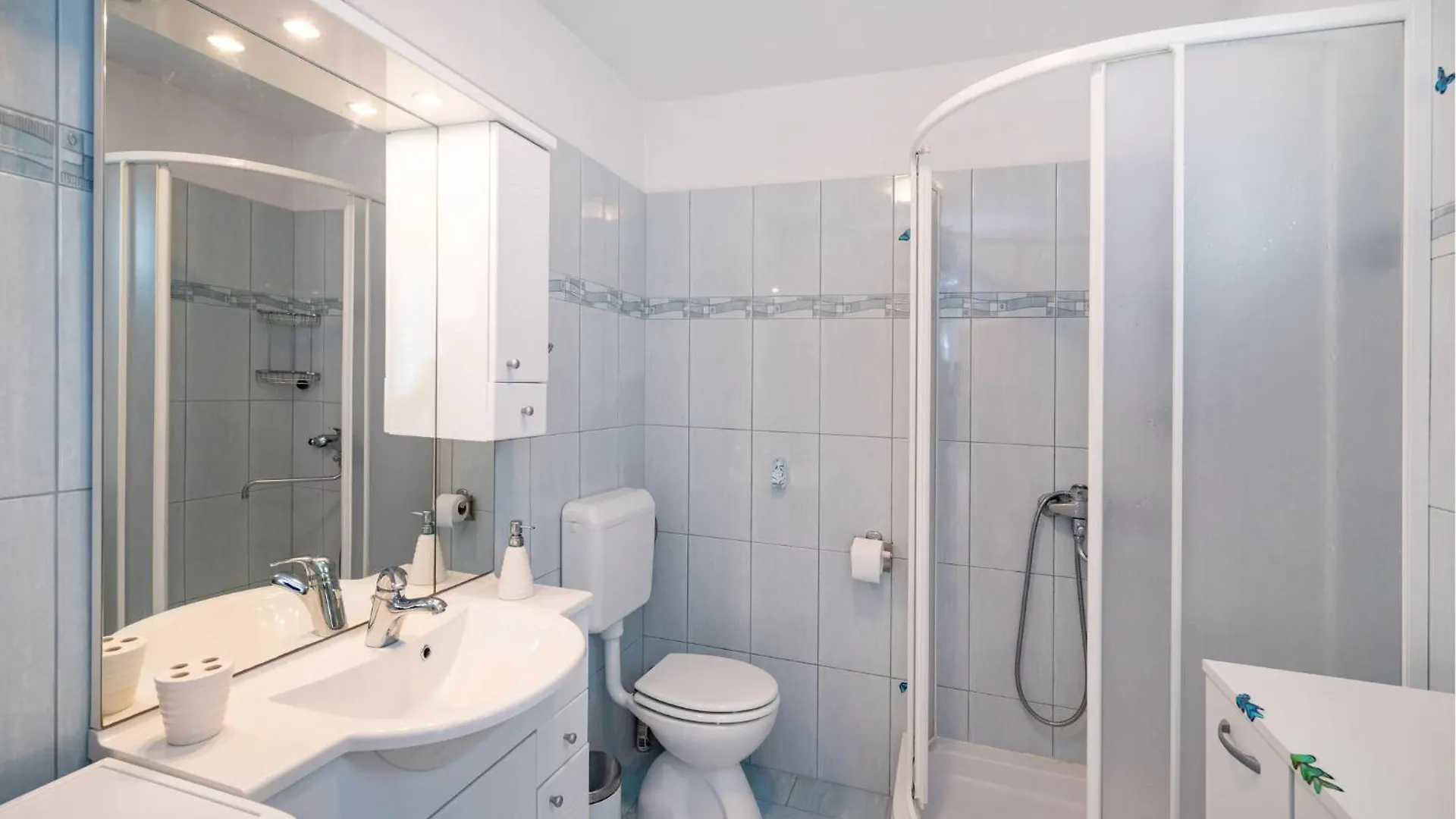Nice Home In Rovanjska With House Sea View